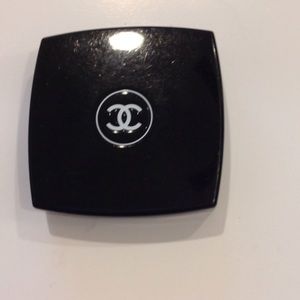 Chanel for tiffstyles74 on hold