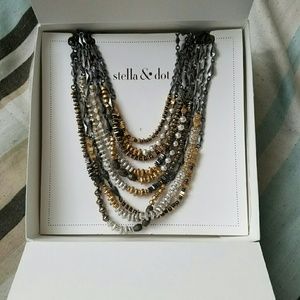 Stella dot relic necklace