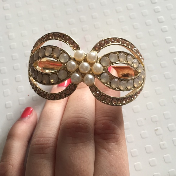 Pearl & Stone Bracelet