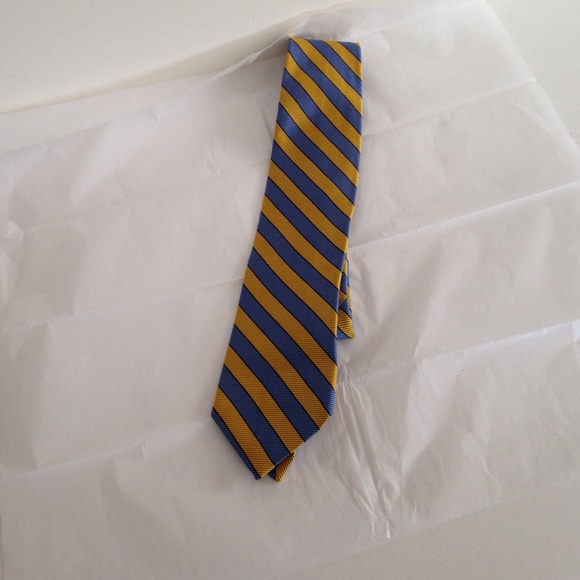 Brooks Brothers 100 percent silk tie