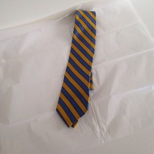 Brooks Brothers 100 percent silk tie