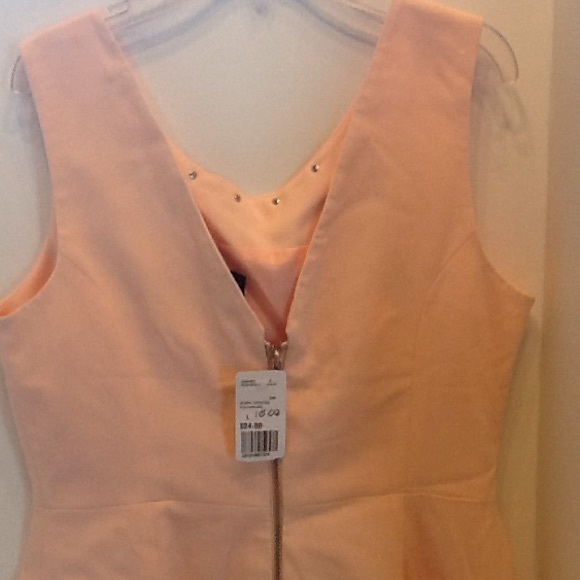 Top - Picture 4 of 4