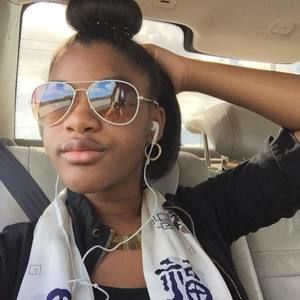 Meet your Posher, Joy