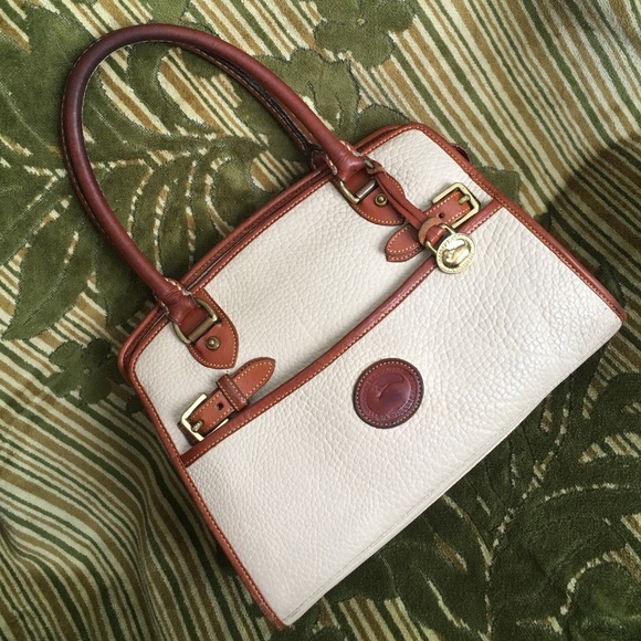 Sold. DOONEY&BOURKE Vintage LEATHER Weather purse.