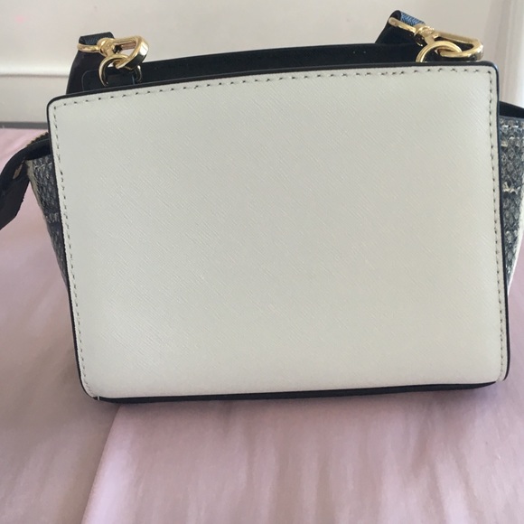 Michael Kors Selma saffiano mini satchel - Picture 3 of 4