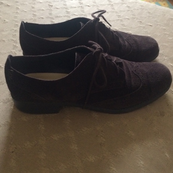 Anne Klein iflex wing tips