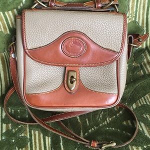 Sold DOONEY & BOURKE Vintage LEATHER SHOULDER BAG.
