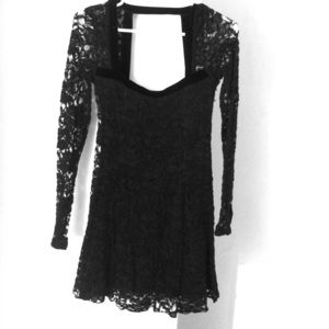 Free People long sleeved lace black dress!