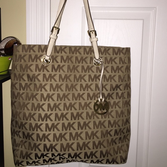 Michael Kors tote