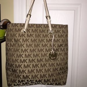 Michael Kors tote