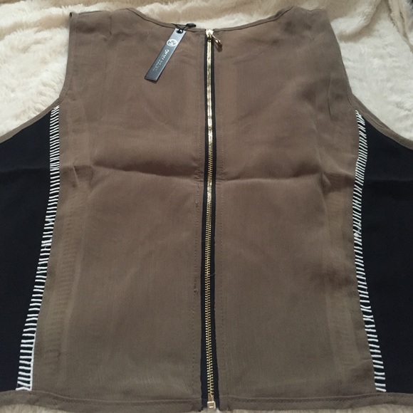 Detailed Crop - Picture 2 of 3