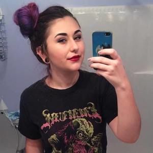 Meet your Posher, Layla