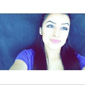 Meet your Posher, Dalia