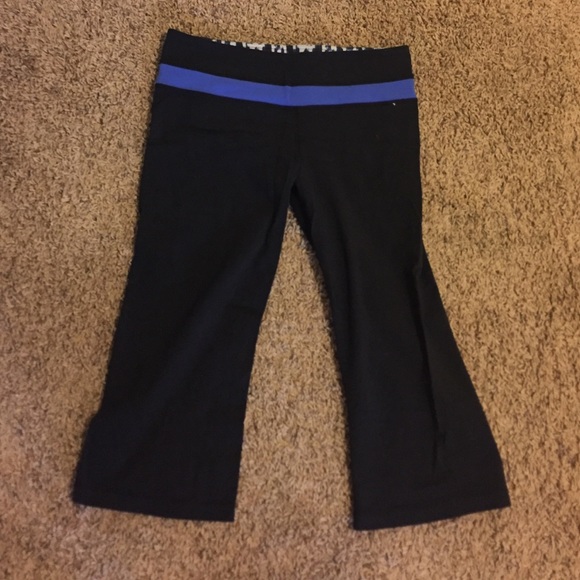 LULULEMON Black Capris - Reversible