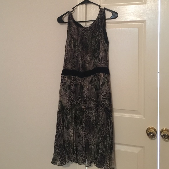 Peter Nygard sleeveless dress