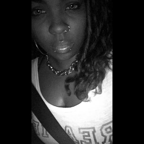 Meet your Posher, Jazmine