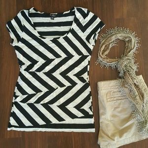 Guess black & white stripes top