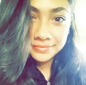 Meet your Posher, Kenia