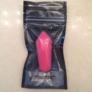NEW! M•A•C softpoint sponge