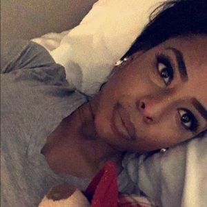 Meet your Posher, Nakisha