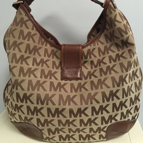 MICHAEL KORS Ludlow Sig Large Shoulder Bag. - Picture 2 of 4
