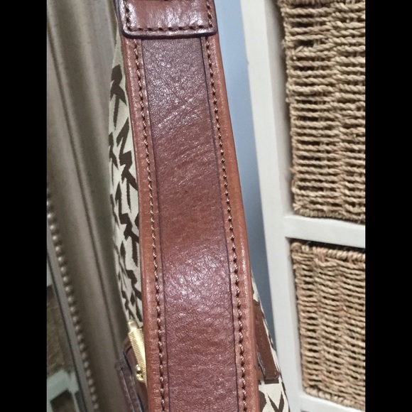 MICHAEL KORS Ludlow Sig Large Shoulder Bag. - Picture 3 of 4