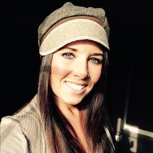 Meet your Posher, Brittney