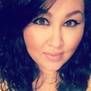 Meet your Posher, Roxanna