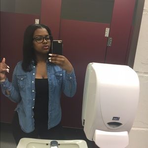 Meet your Posher, Crystal