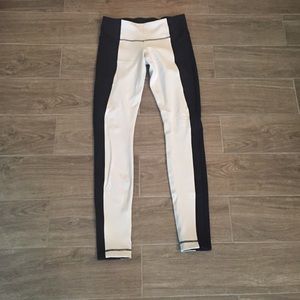 Wunder Under Low Rise Full Length Leggings