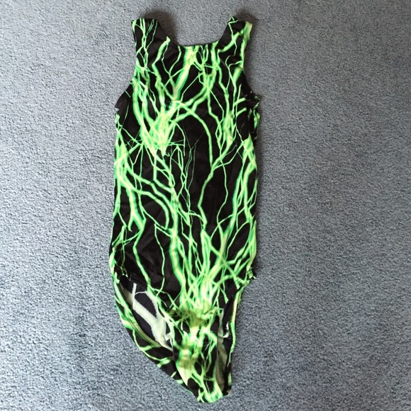 Green lightening gymnastics Leo