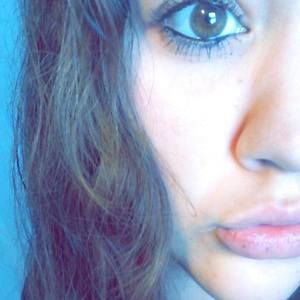 Meet your Posher, Mona