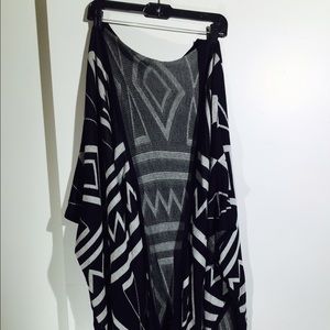 Zara Poncho