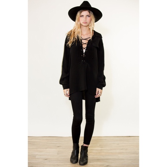 Black Lace Up Long Sleeve Collared Blouse - Picture 2 of 4