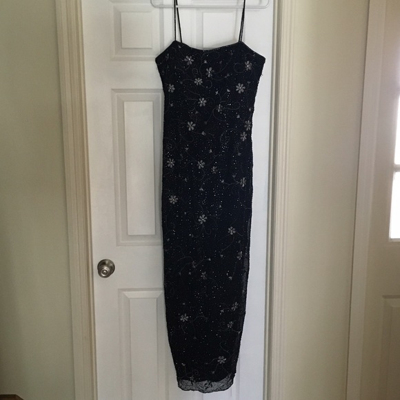 Black beaded evening gown - Picture 2 of 3