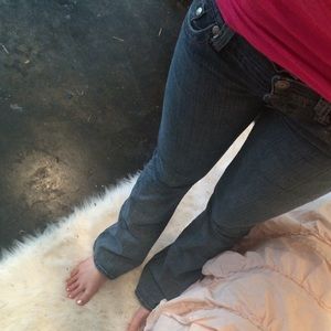 Stretchy hydraulic bootcut jeans