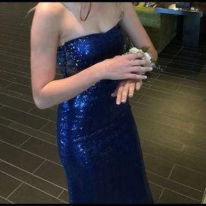 David's bridal Blue prom dress