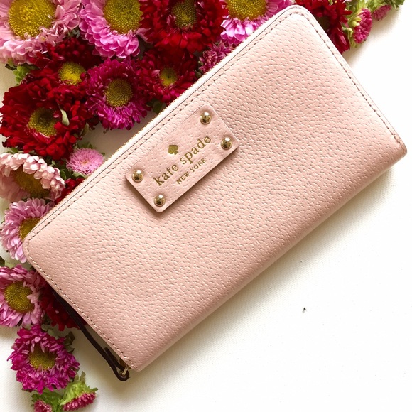 Light pink Kate spade wallet NWT