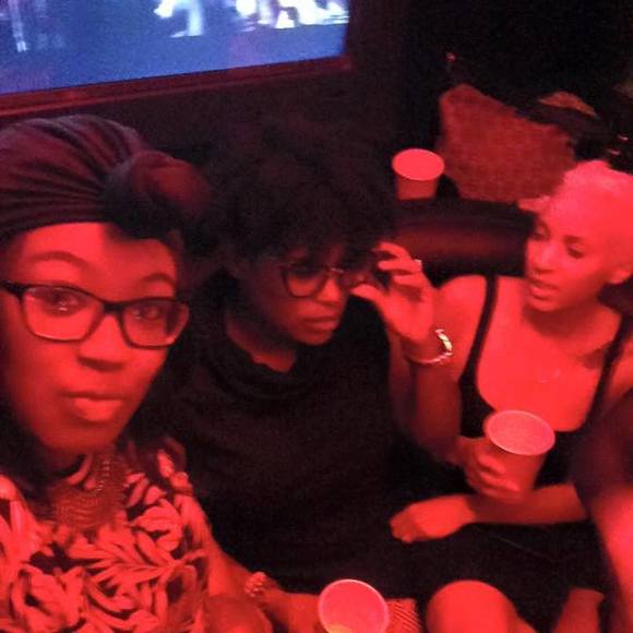 Meet your Posher, Karesha