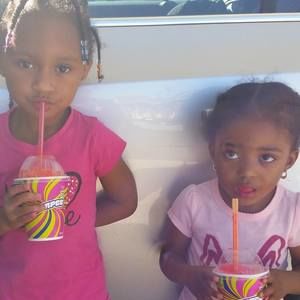 Meet your Posher, Sylvia d