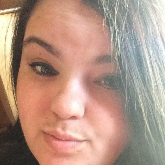 Meet your Posher, Courtney