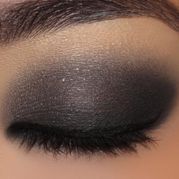Brand new Authentic Mac Greasepaint Slick Black - Picture 3 of 3