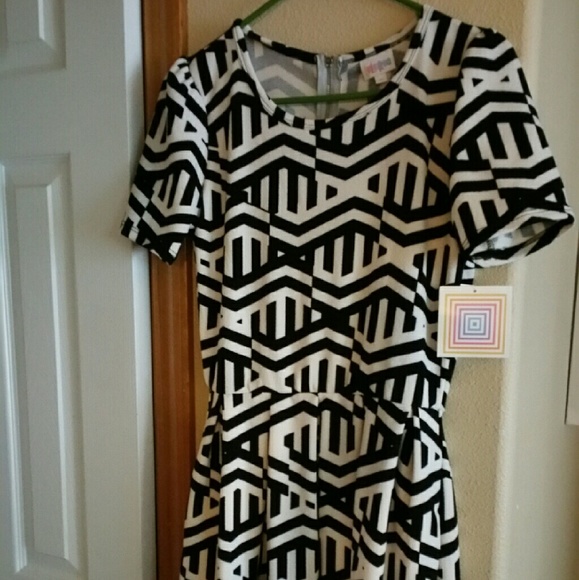 Lularoe Amelia