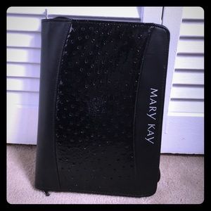 Mary Kay zip up holder
