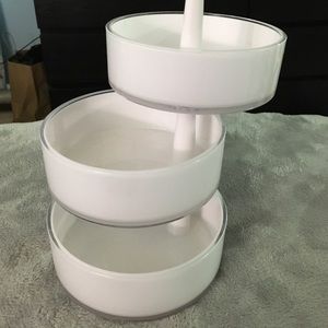 Makeup jewelry holder