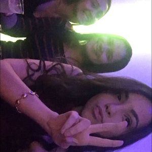 Meet your Posher, Taina