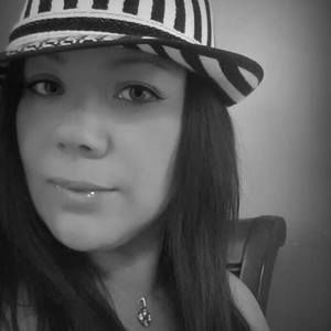 Meet your Posher, Kenia