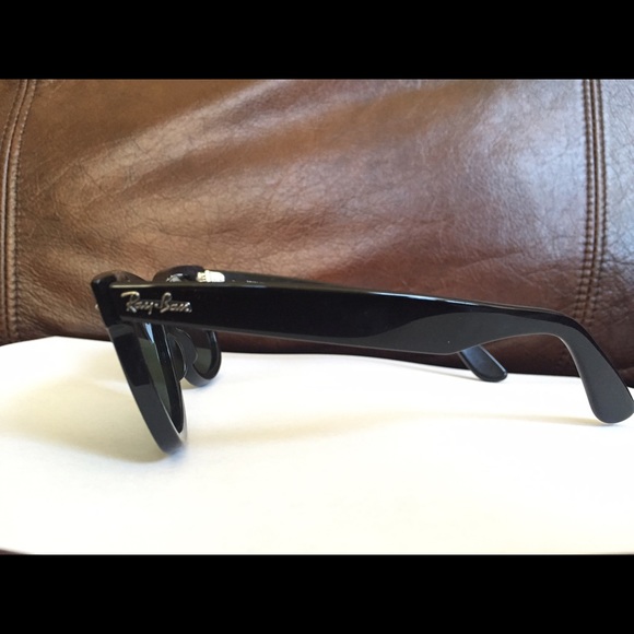 RayBan Wayfarer Sunglasses main image 3