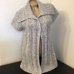 Motherhood Maternity Medium Sweater Short Sleeved