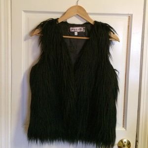 Black Fur Vest!